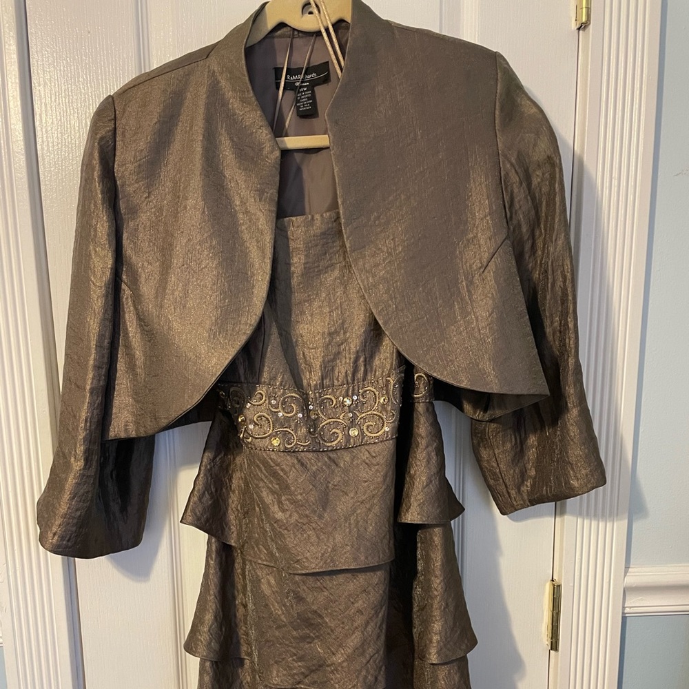 Women’s dress